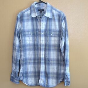 Banana Republic Blue and White Casual Button Down Shirt
